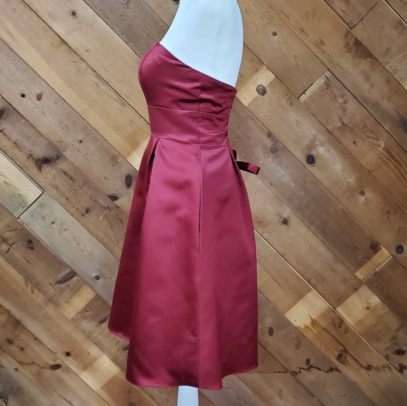 Da Vinci Red Satin Lace-Up Dress with Pockets - Picture 8 of 15